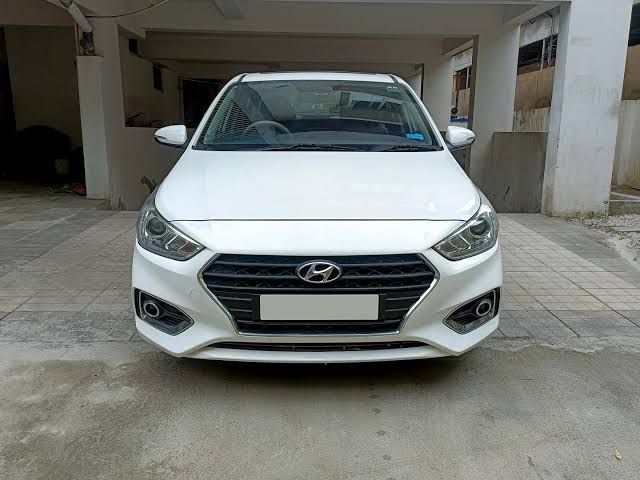 Hyundai verna sx